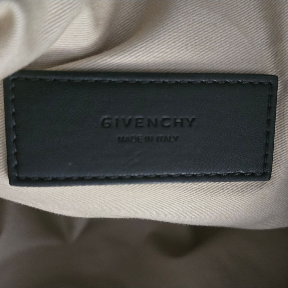 Givenchy Duo Quilted Tote Bag in Black With Dustbag! - Picture 13 of 17